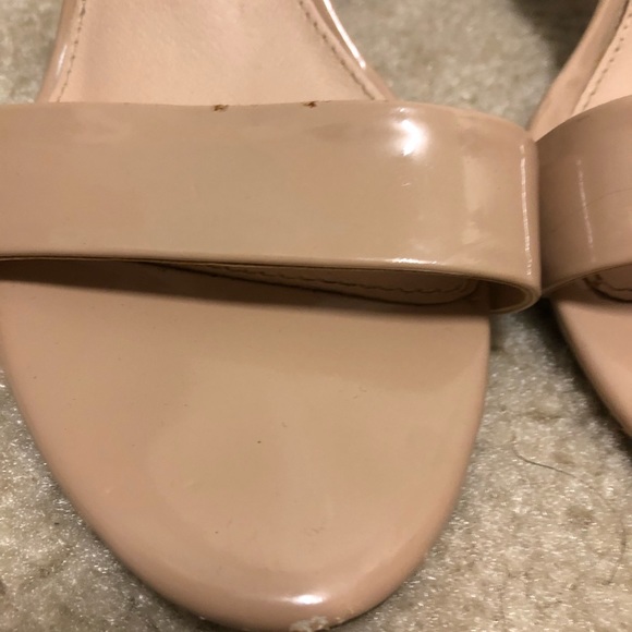 Nude Sandals with small Heel - Picture 2 of 4